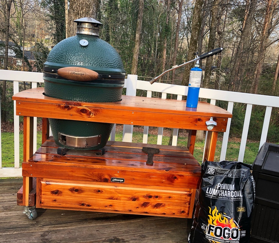 JJGeorge Big Green Egg setup